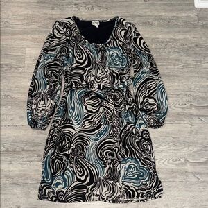 Chic Swirl Pattern Long Sleeve Dress